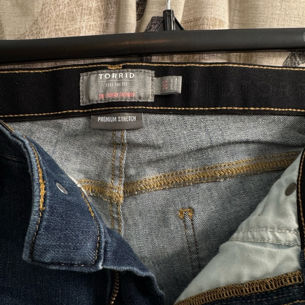 Torrid premium stretch high-rise skinny jeans